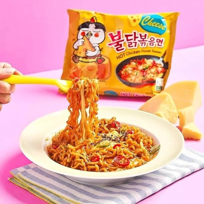 A Pack of 5 Samyang Cheese Buldak Ramen Hot Chicken Flavour Noodles (140g x 5)